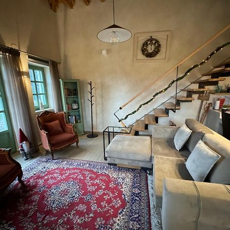 Aristi Boutique Stonehouse With Attic Exterior foto
