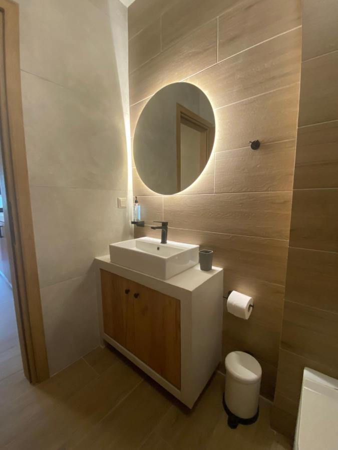 Aristi Boutique Stonehouse With Attic Exterior foto