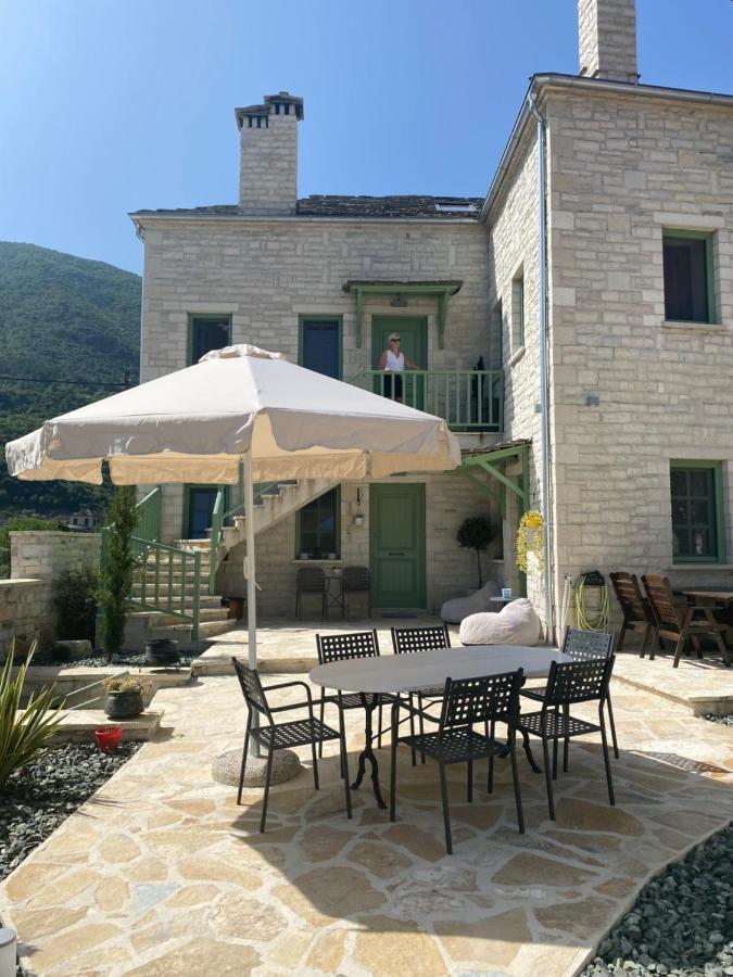Aristi Boutique Stonehouse With Attic Exterior foto