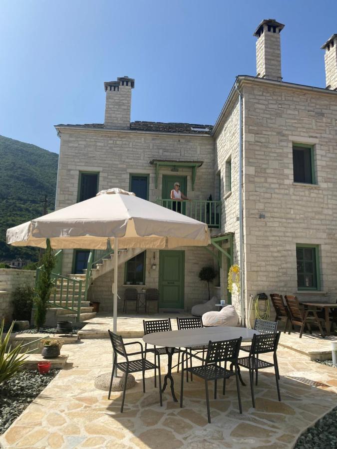Aristi Boutique Stonehouse With Attic Exterior foto