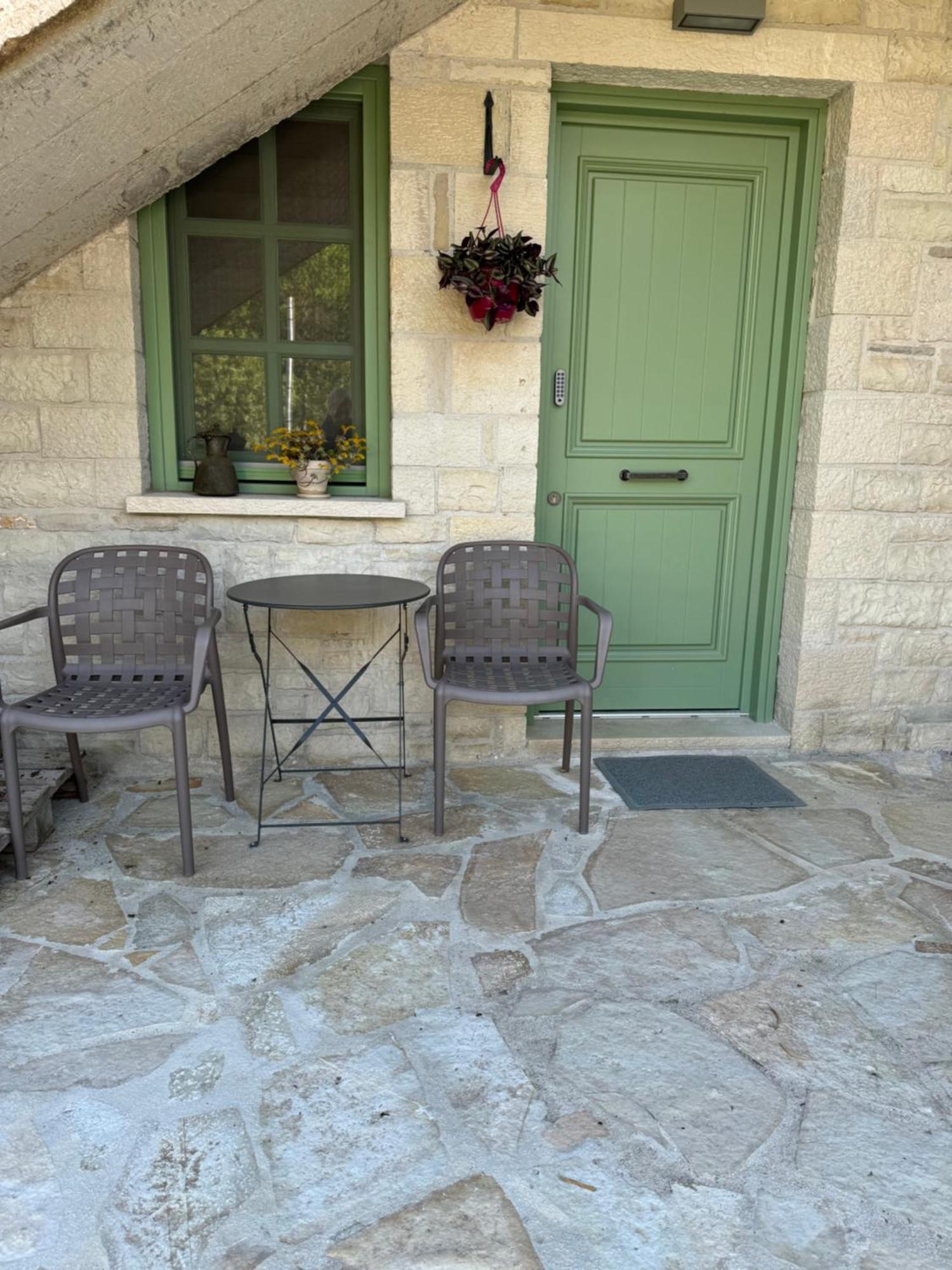 Aristi Boutique Stonehouse With Attic Exterior foto