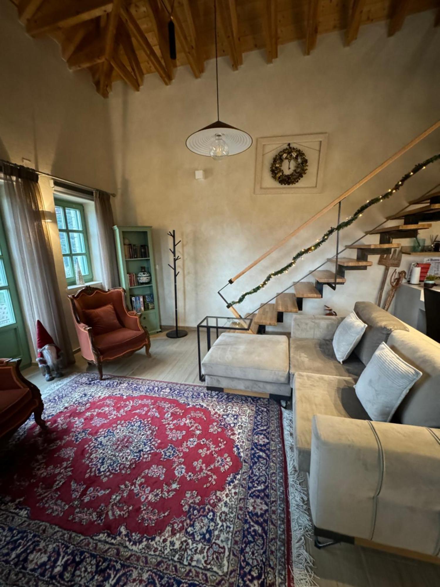 Aristi Boutique Stonehouse With Attic Exterior foto