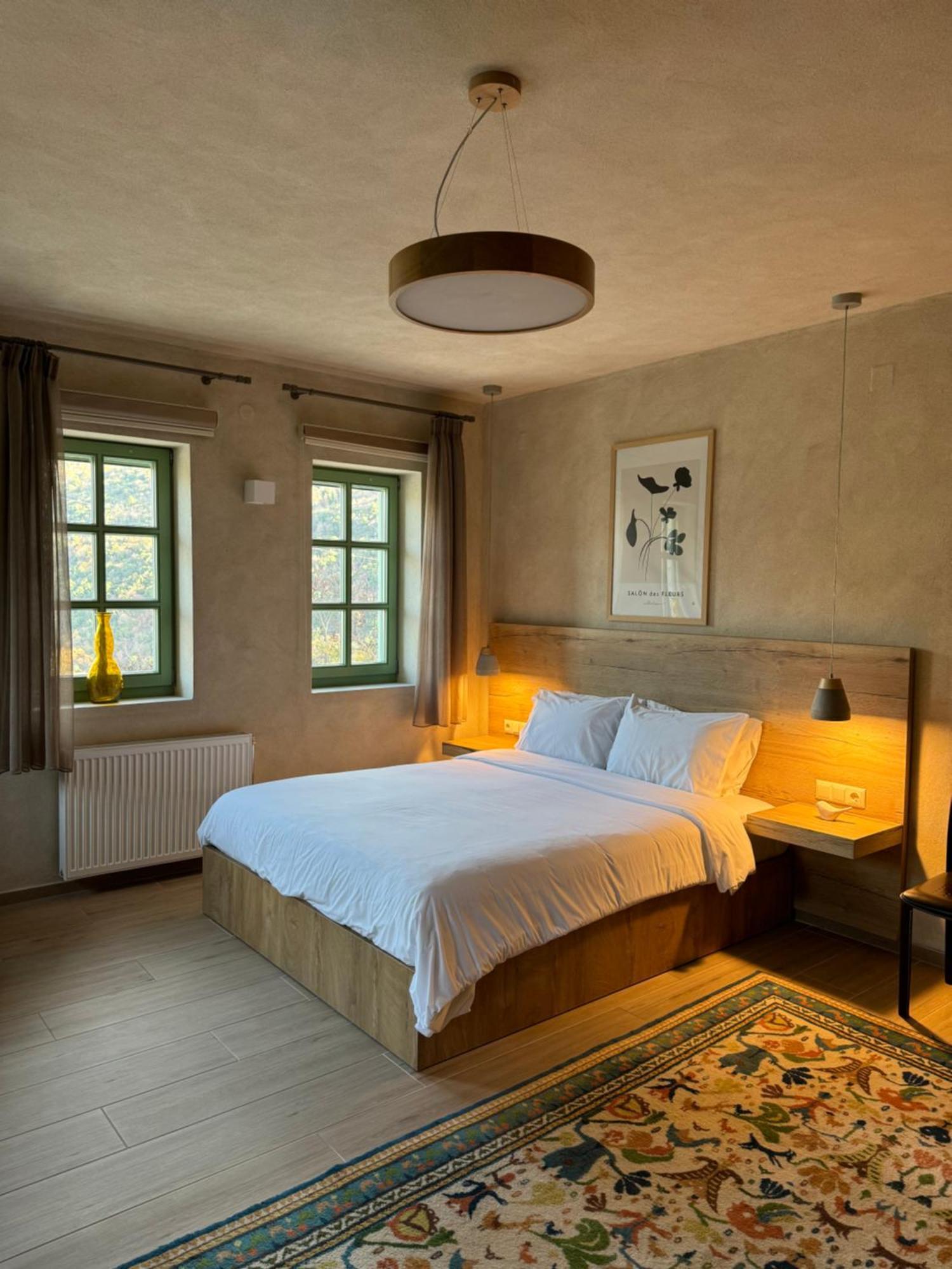 Aristi Boutique Stonehouse With Attic Exterior foto